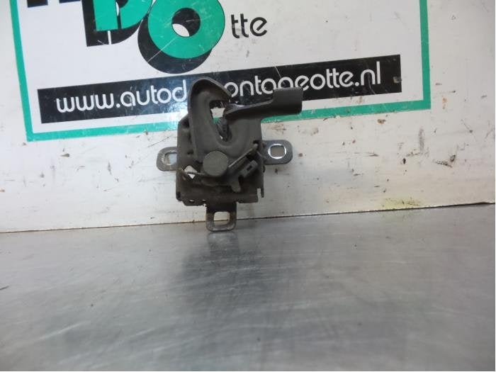 Mécanique de verrouillage capot d'un Fiat Panda (Panda 03-), Autos : Pièces & Accessoires, -, 3 mois de garantie, Utilisé, Fiat
