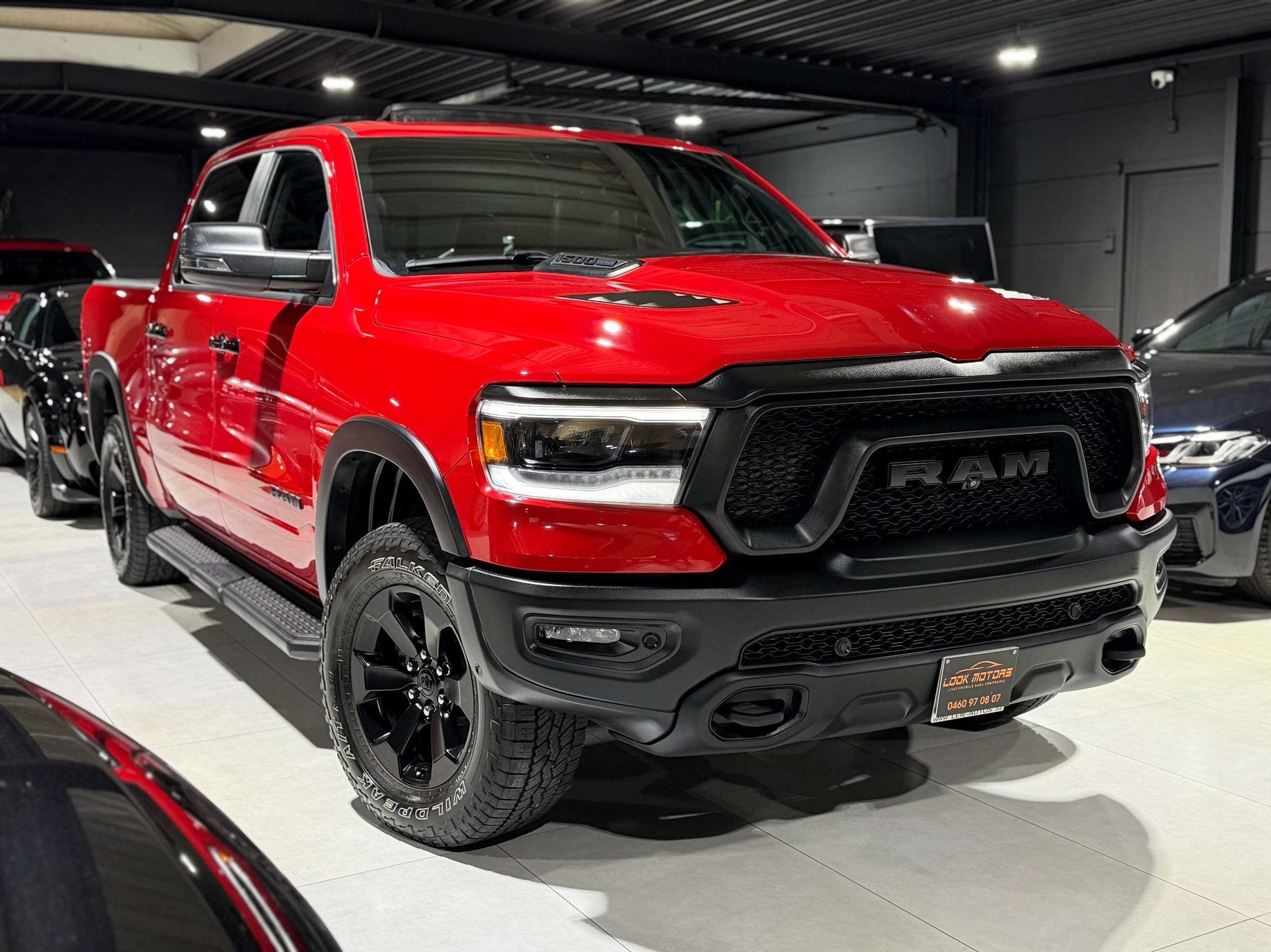 Dodge Ram 1500 REBEL HEMI E-TORQUE LPG 200L COCKPIT HEAD-UP, Auto's, Dodge, Automaat, 4 deurs, Gebruikt, Parkeersensor