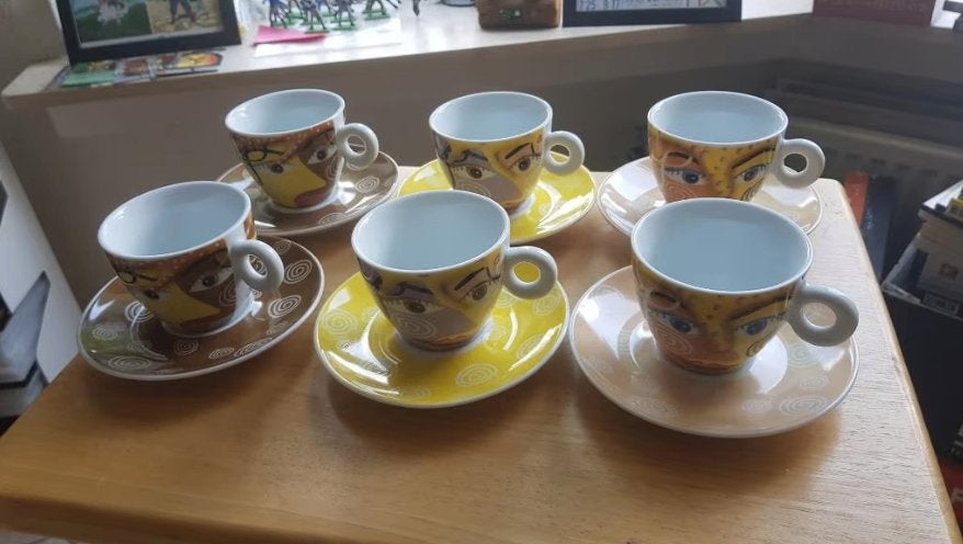 Ensemble de tasses + sous-tasses (Yong), Huis en Inrichting, Ophalen, Zo goed als nieuw, Overige merken, Kop(pen) en/of Schotel(s)