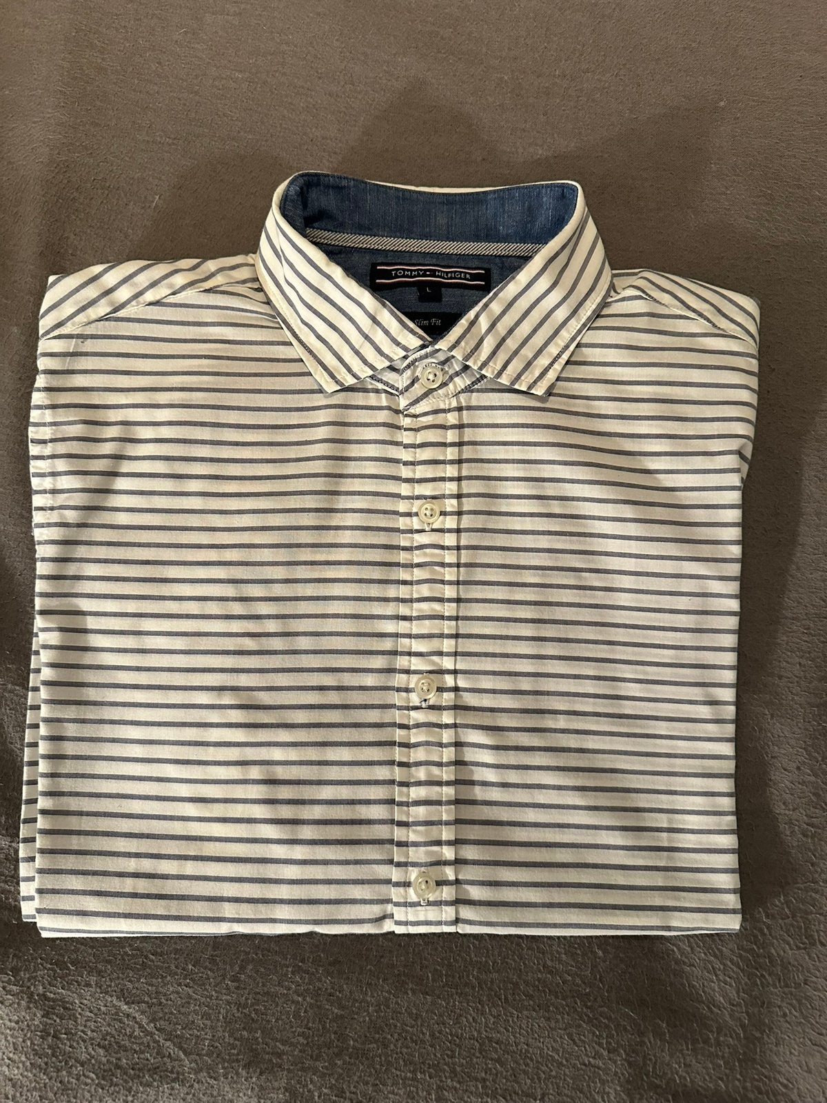 Gestreept kostuumhemd Tommy Hilfiger in nieuwstaat, Ophalen of Verzenden, Zo goed als nieuw, Blauw, Halswijdte 41/42 (L)