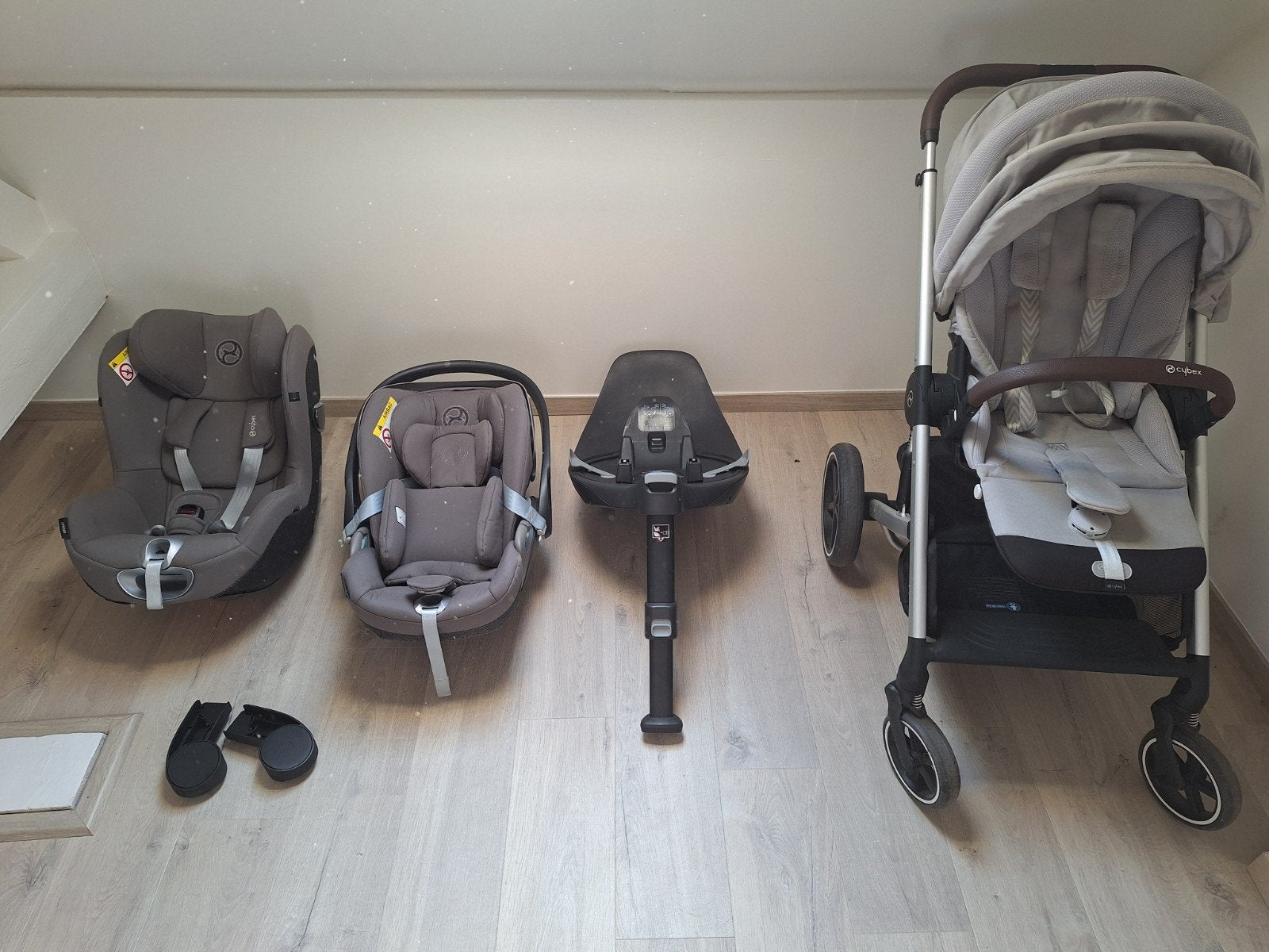 Cybex siège auto et poussette, Enfants & Bébés, Sièges auto