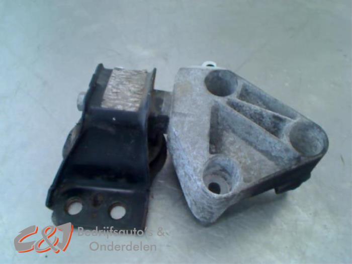 Support moteur d'un Renault Kangoo, Autos : Pièces & Accessoires, Renault, -, 3 mois de garantie, Utilisé