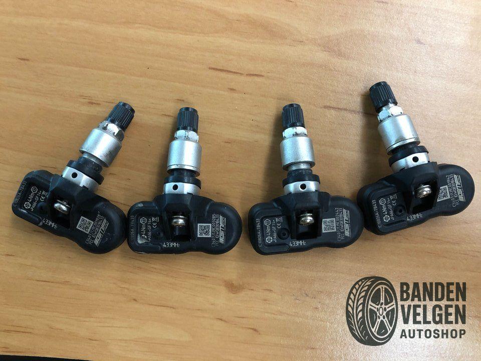 Tesla 4 x Bandenspanningssensor TPMS Ventielen 433 MHz 10826, Auto-onderdelen, Gebruikt, -, Overige automerken, -