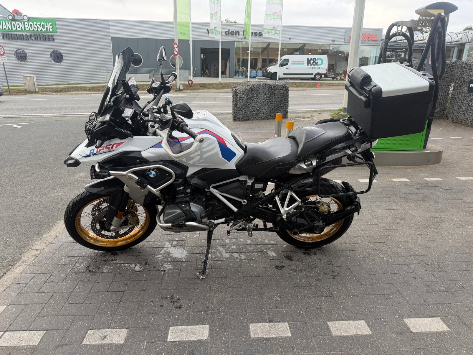 " BMW 1250 GS ", 4 cilinders, Motorrijbewijs A, Cruise Control, Meer dan 35 kW