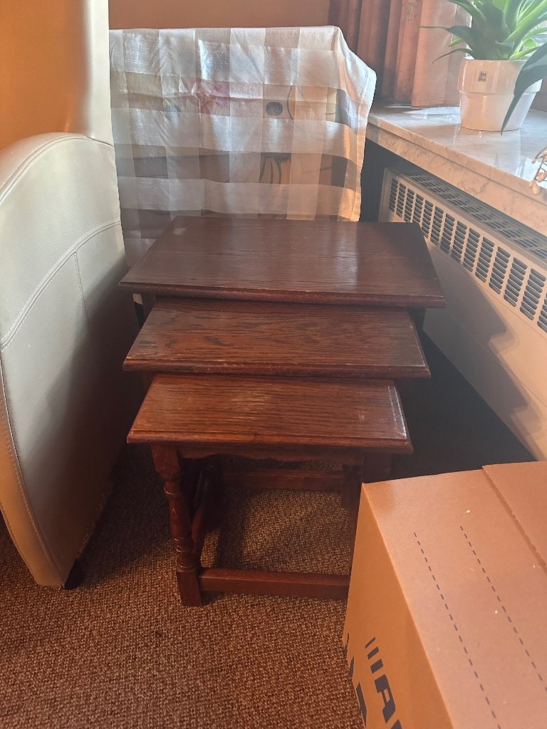 Nesting tables hout, Huis en Inrichting, Tafels | Sidetables, Ophalen