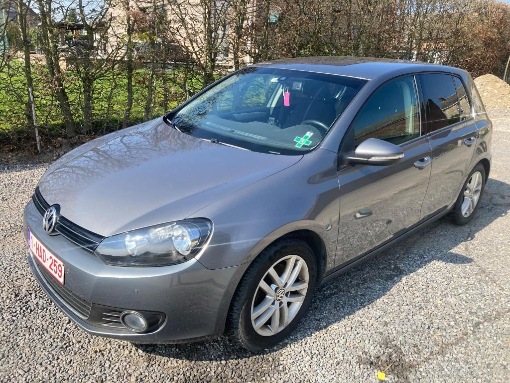 VW Golf, Euro 5, Stof, 4 cilinders, Dealer onderhouden