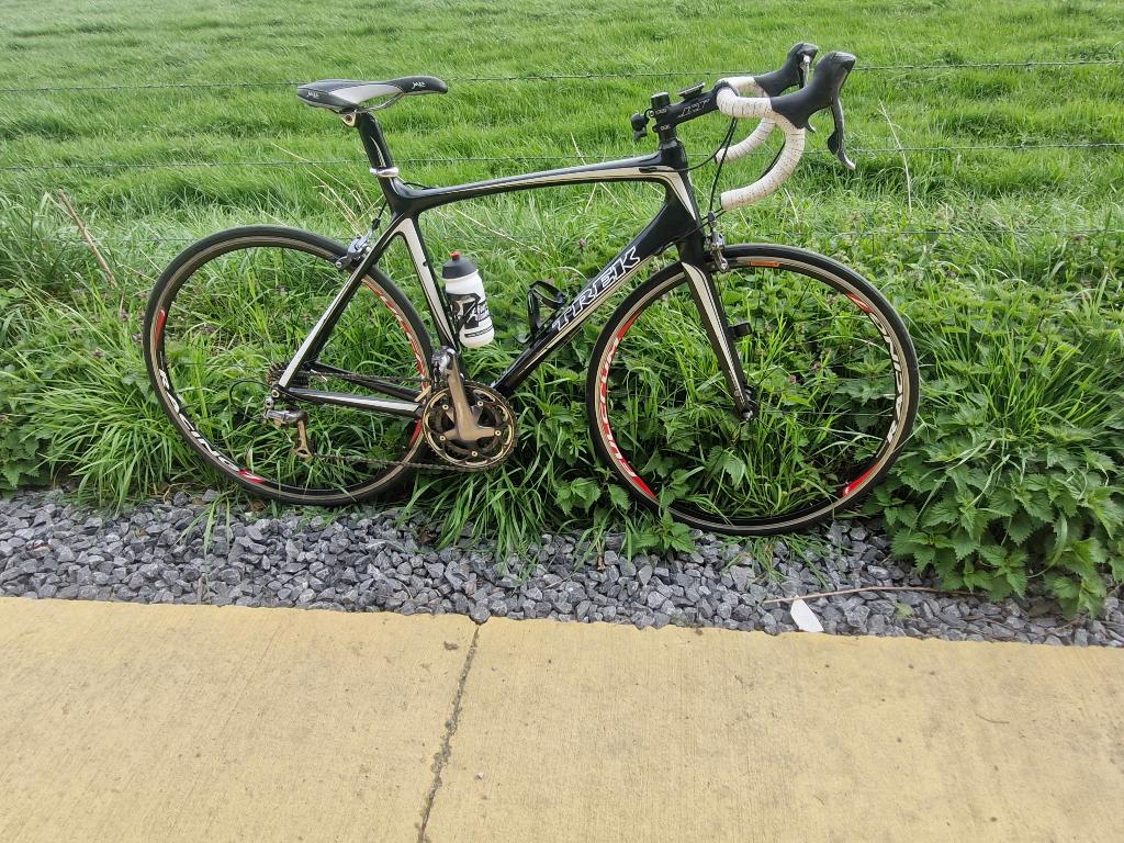 TREK MADONE 5.2 FULL CARBON RACEFIETS. Maat 56 cm., Fietsen en Brommers, Ophalen, Carbon