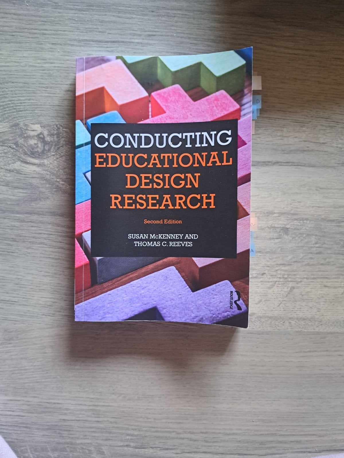 Conductiong educational design research (S. McKenney en T. C, Enlèvement, Utilisé, S. McKenney en T. C. Reeves