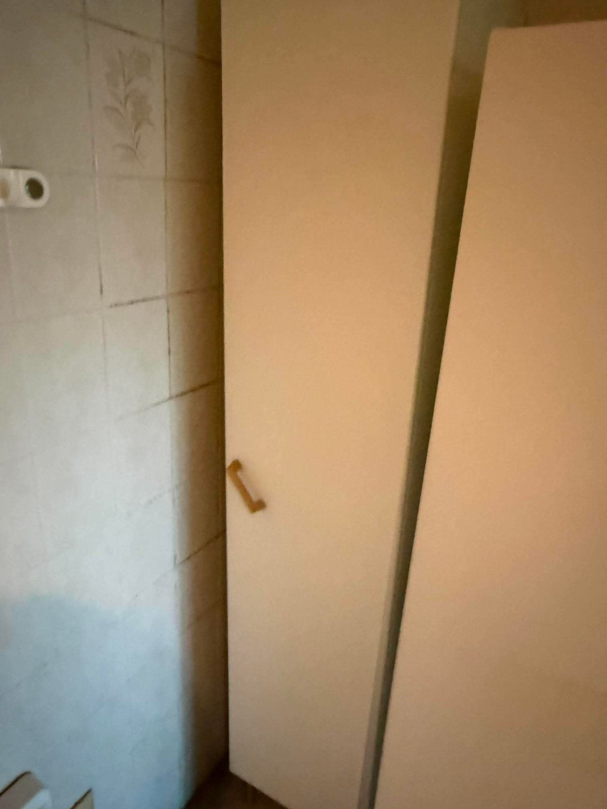 Armoire en bois, Enlèvement, Comme neuf