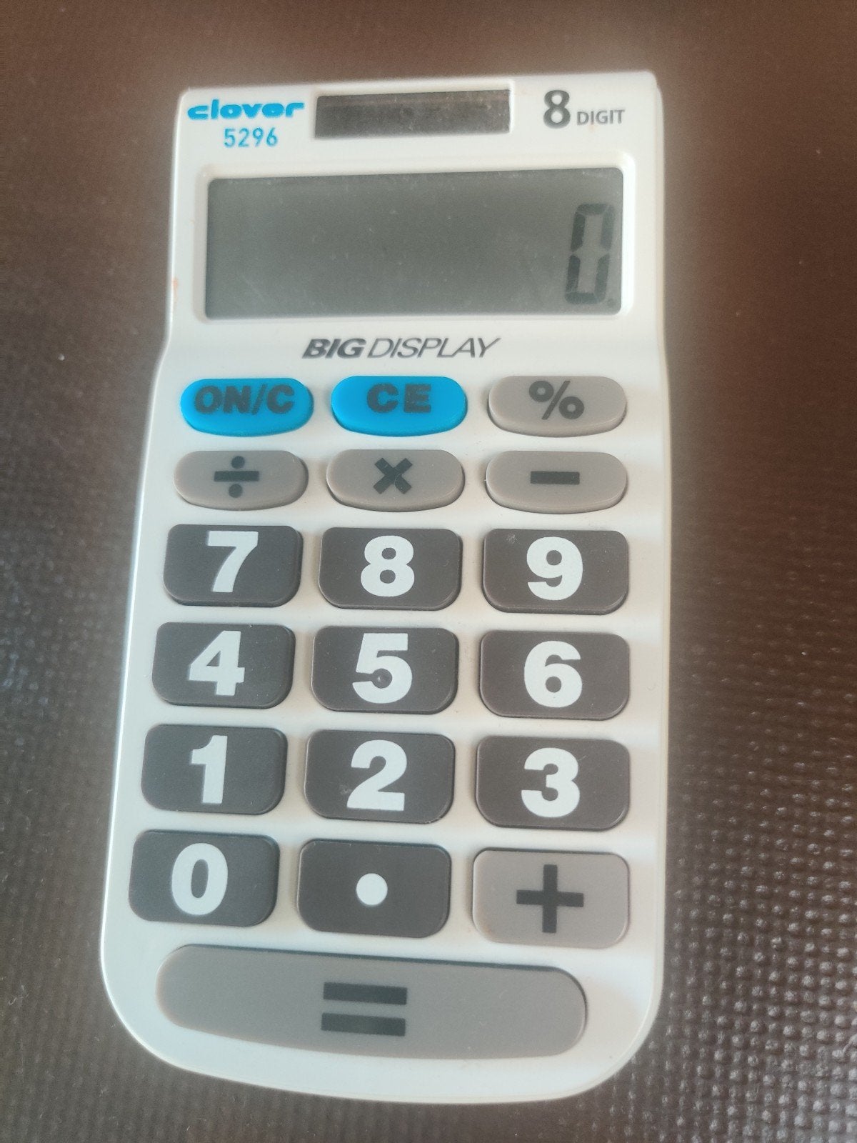 Een gewone rekenmachine., Ophalen