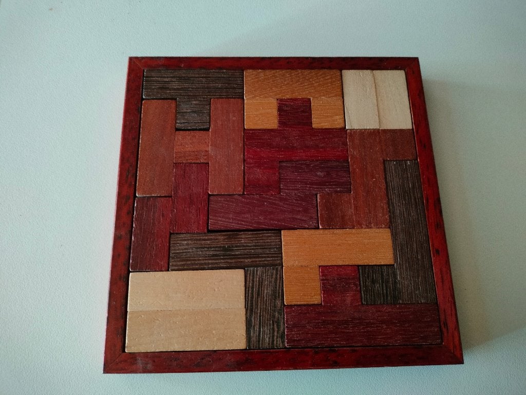 puzzel houten figuren nieuwe staat, Hobby en Vrije tijd, Ophalen of Verzenden, Zo goed als nieuw