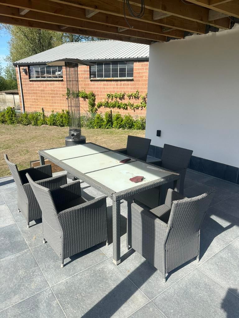 Tuintafel en 5 stoelen, Ophalen, Zo goed als nieuw