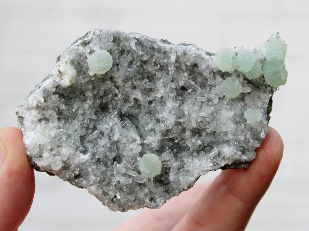 KWARTS met PREHNIET uit MUMBAI in INDIA, Ophalen of Verzenden, Mineraal