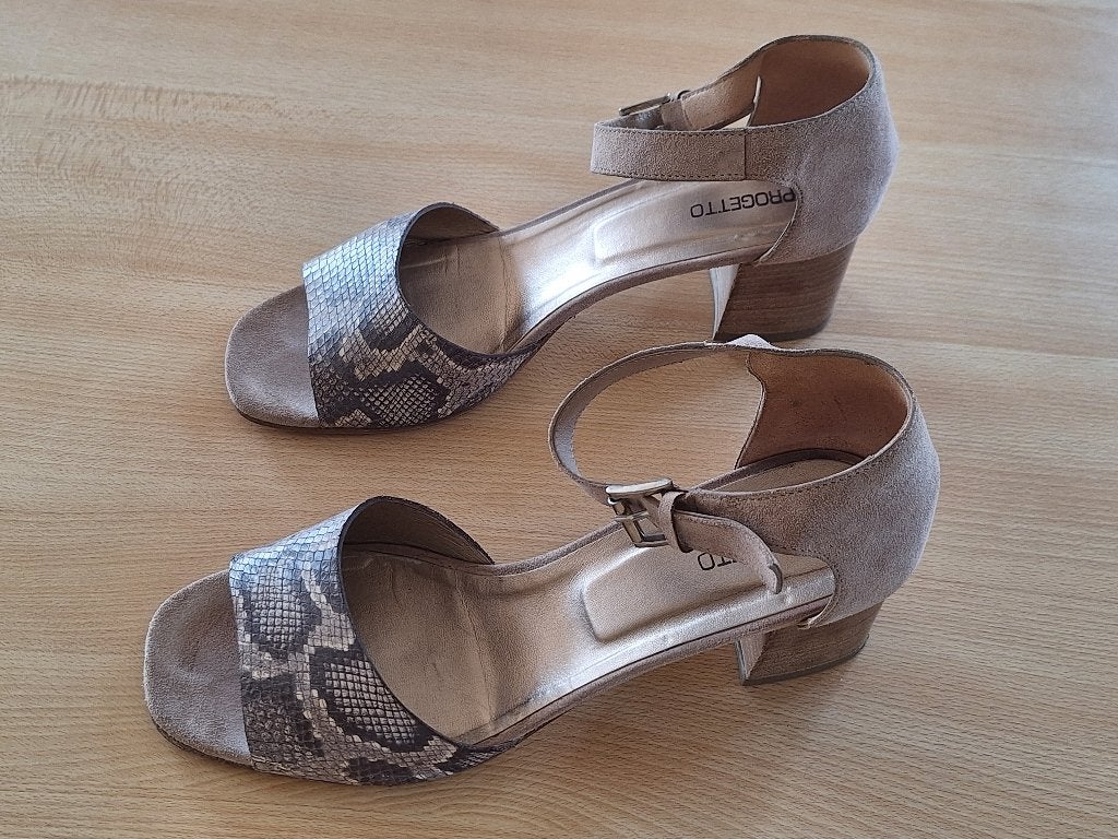 Sandalen met hak maat 41, Kleding | Dames, Schoenen, Beige, Zo goed als nieuw, Progetto, Sandalen of Muiltjes