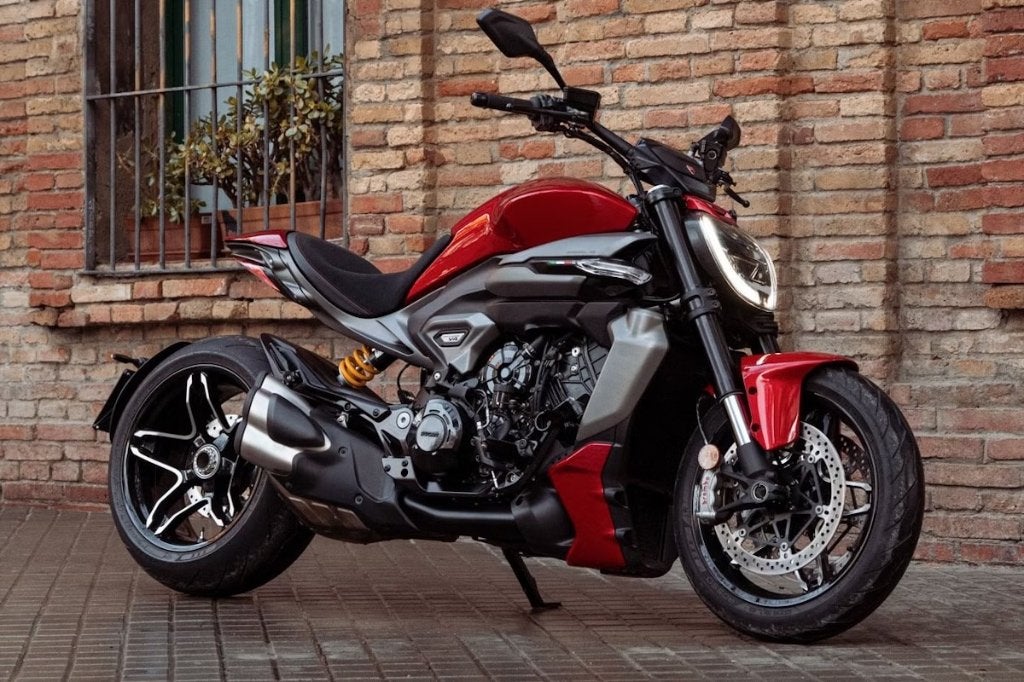 Ducati XDiavel, Motos, Motos | Ducati, Particulier, Naked bike, plus de 35 kW, 4 cylindres, Permis Moto A, ABS, Régulateur de vitesse