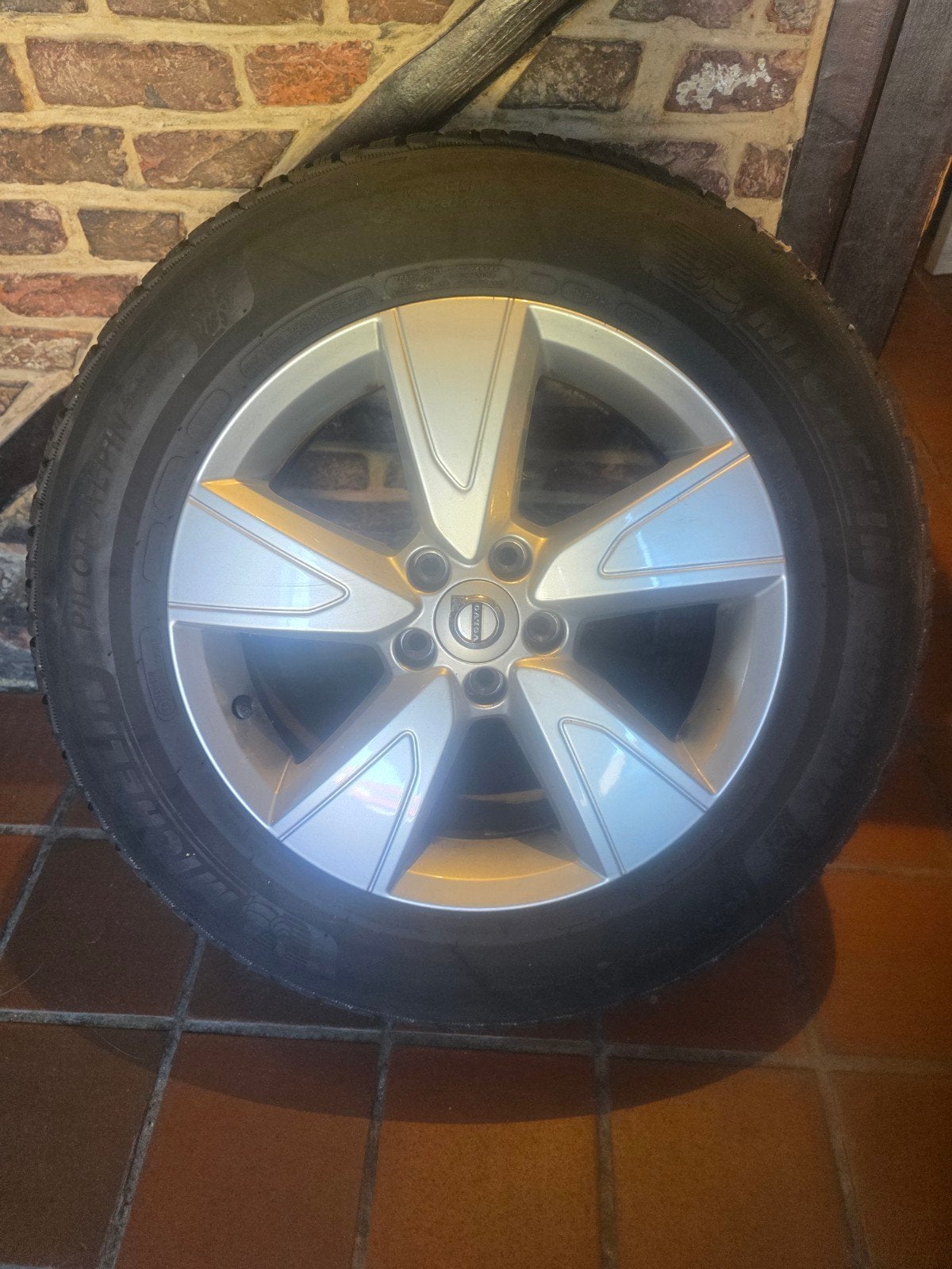 Pneu d'hiver Volvo XC90 avec jante Michelin Pilot neuve, Neuf, Pneus et Jantes, Pneus hiver, 17 pouces