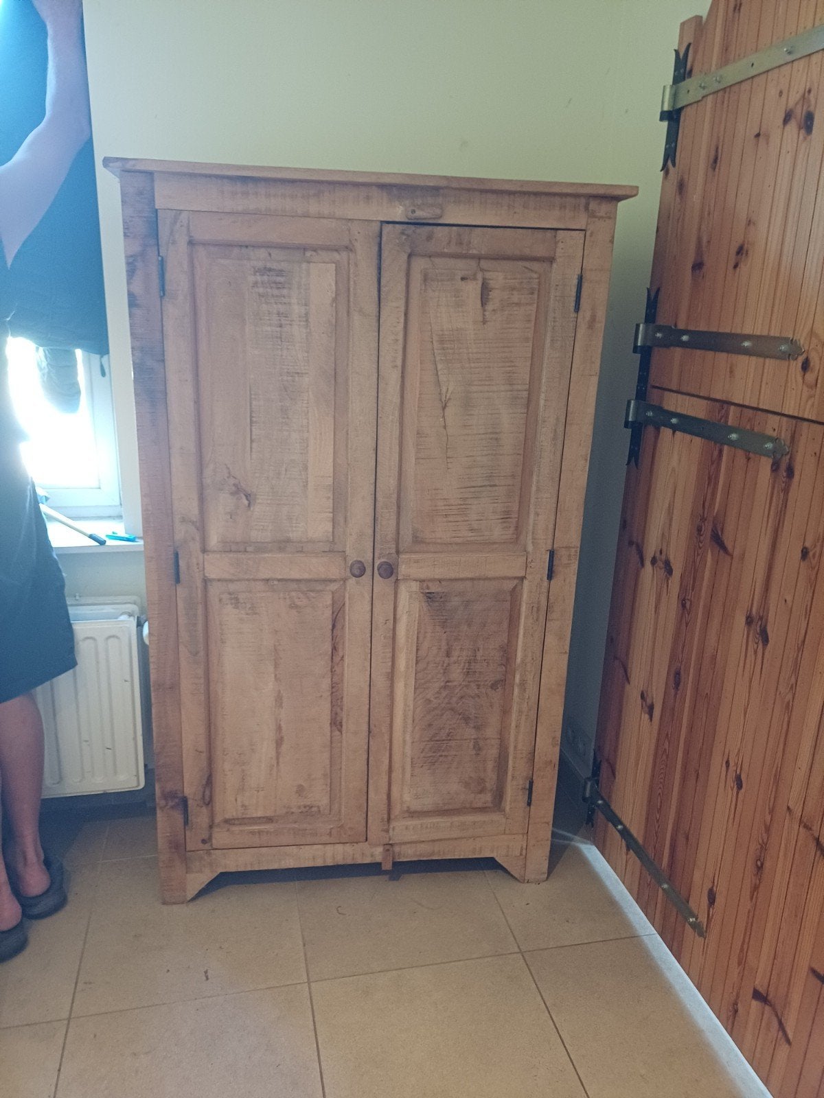 midden hoge kast exotisch  hout, Ophalen, Gebruikt