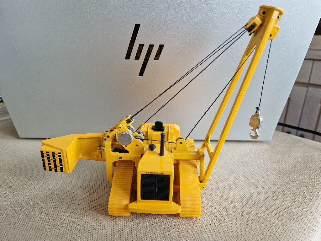 Joal 224 1:50 Poseur de pipeline CAT-589  miniature grue, Hobby & Loisirs créatifs, Voitures miniatures | 1:50, Envoi, Comme neuf