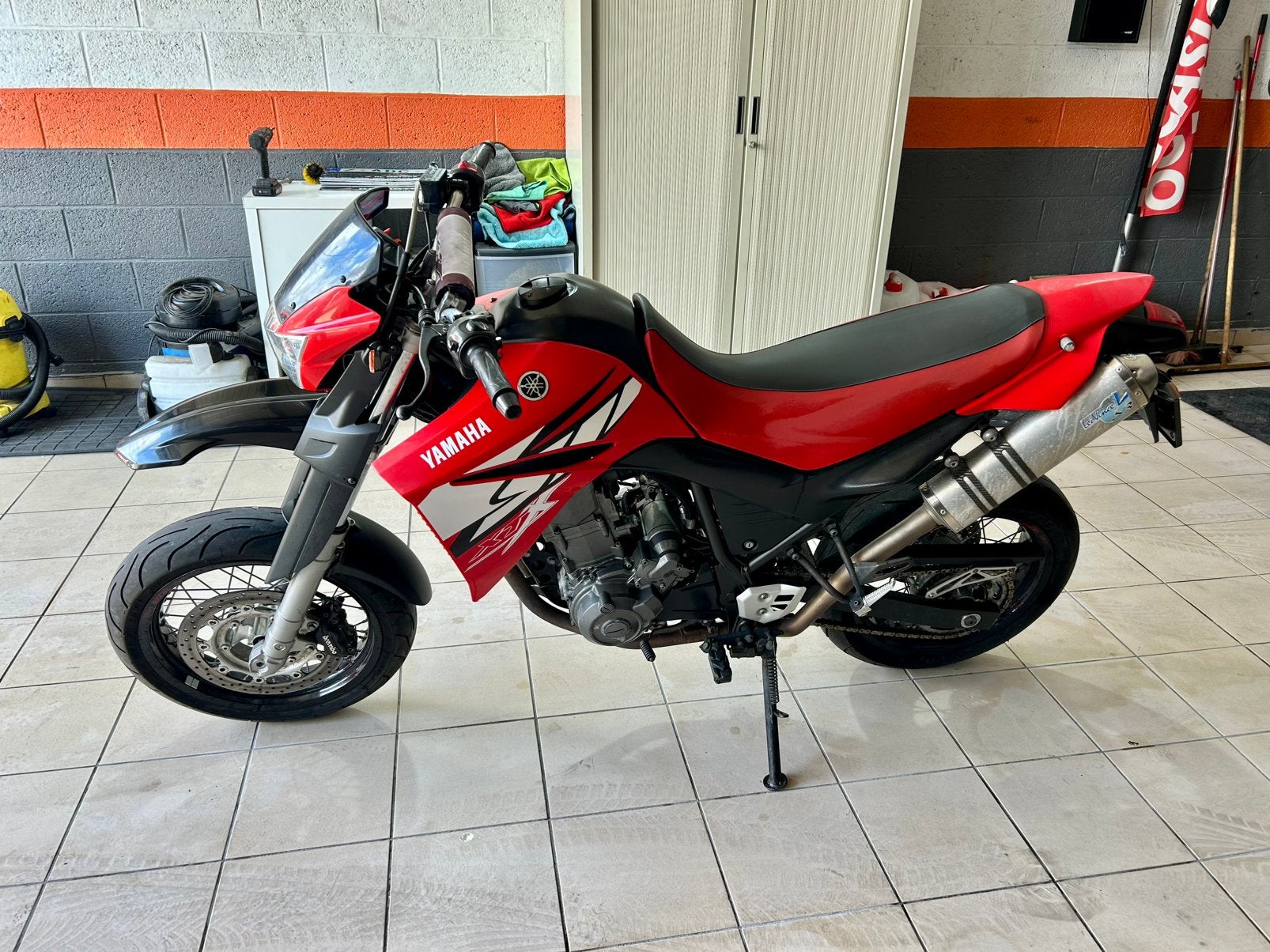 Yamaha xtx 660 super motard 42.000km en ordre, Entreprise