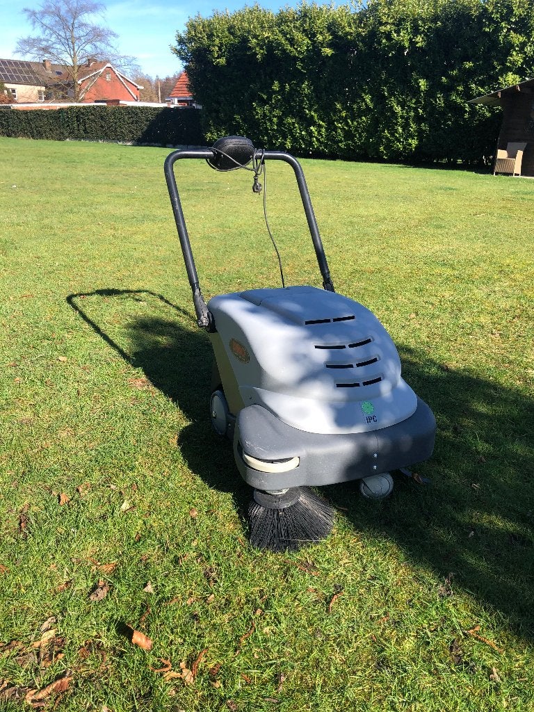 Professionele veegmachine Dibo, Ophalen, Zo goed als nieuw