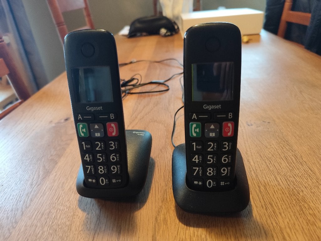 Telefoon met grote toetsen, Ophalen, Zo goed als nieuw