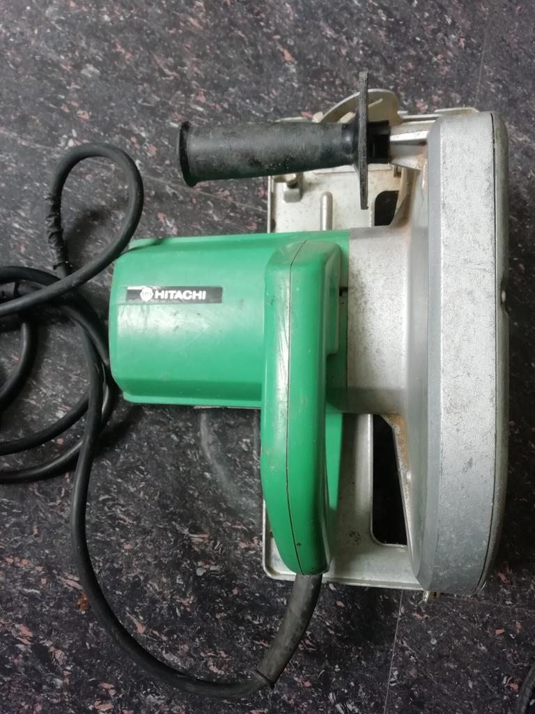 Cirkelzaag van het merk Hitachi, Doe-het-zelf en Bouw, Gereedschap | Zaagmachines, Ophalen, 1200 watt of meer, Cirkelzaag