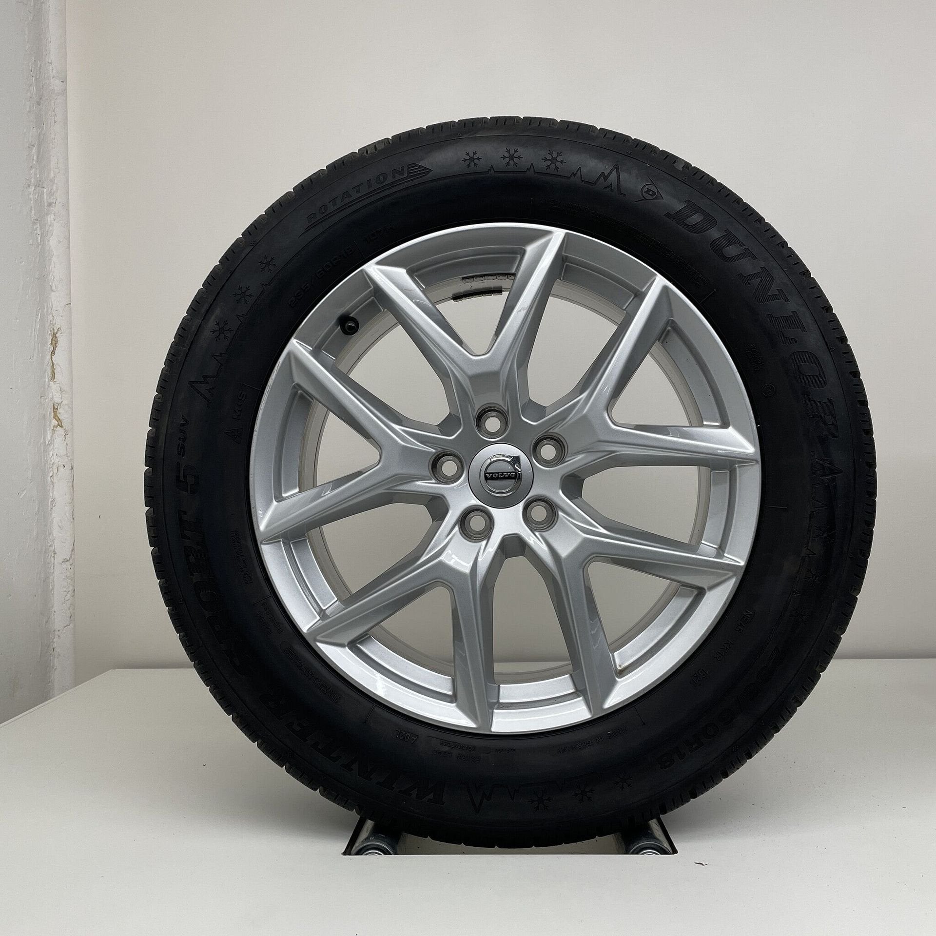 Volvo XC60 - 18 inch - winterbanden, Autos : Pièces & Accessoires, Pneus et Jantes, Pneus hiver, Enlèvement ou Envoi, Véhicule de tourisme