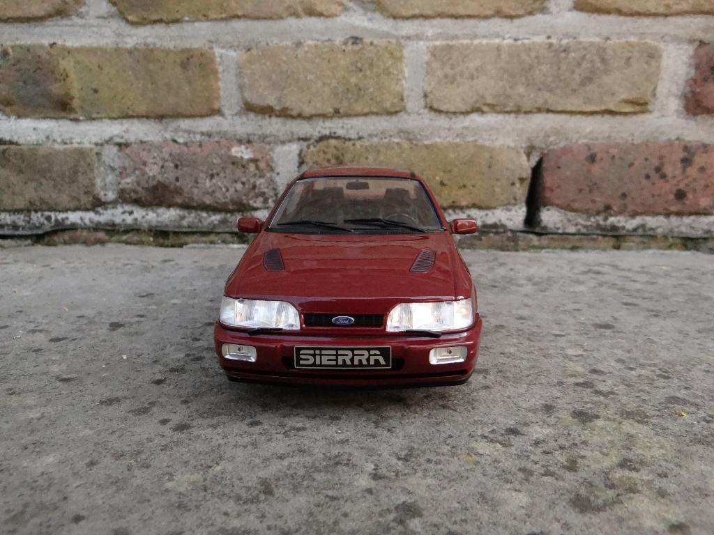 Ford Sierra Cosworth 4x4 MCG 1/18, Enlèvement ou Envoi, Comme neuf, Voiture, Autres marques