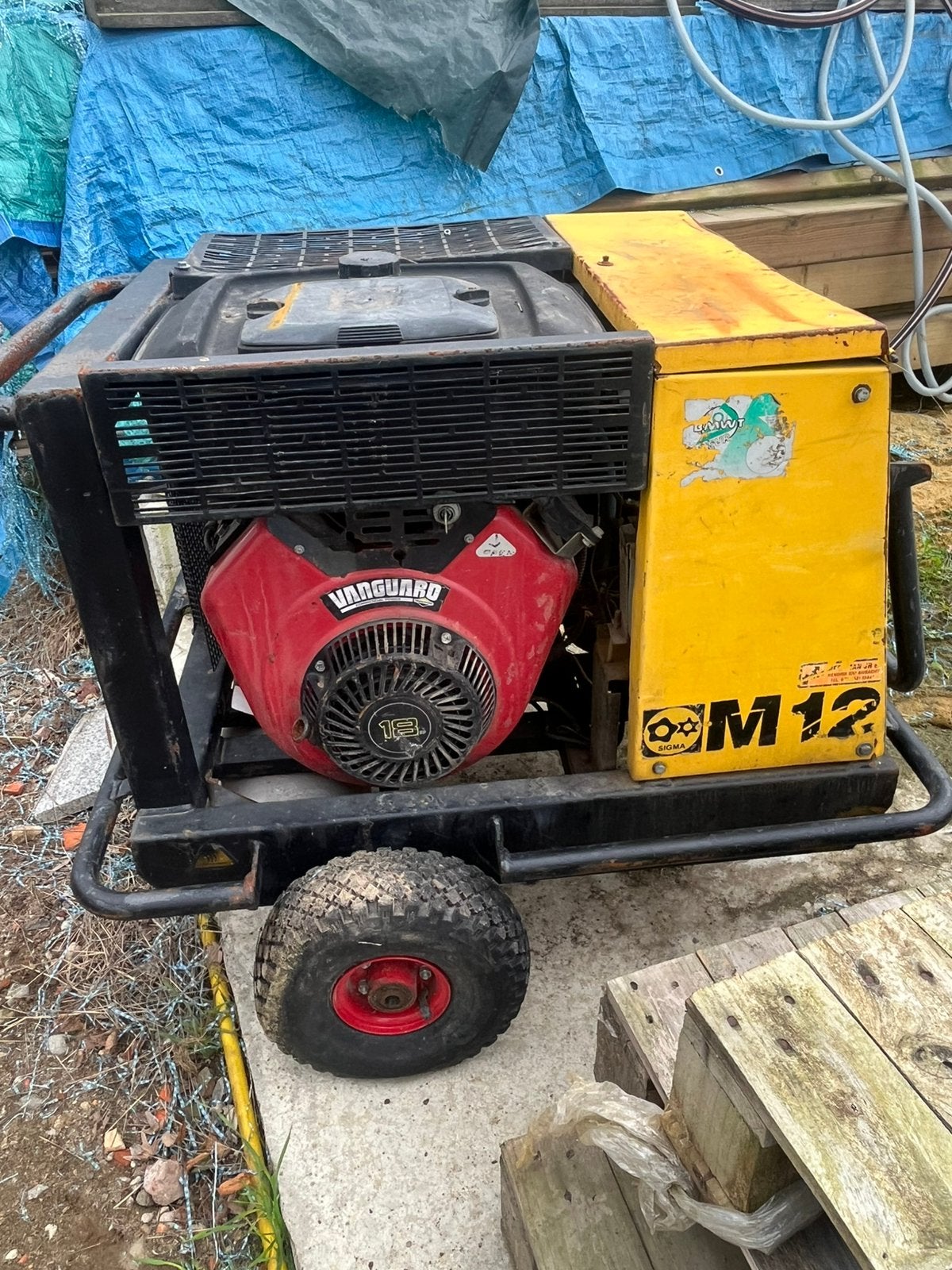 Kaeser m12, Bricolage & Construction, Enlèvement, 10 bars ou plus, 800 litres/min ou plus, Utilisé
