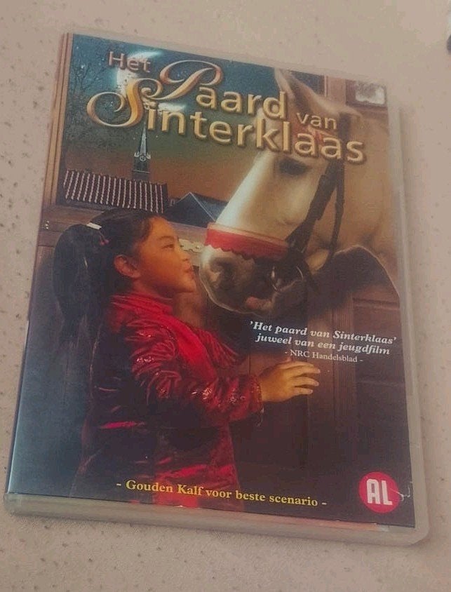 DVD sur le cheval du Père Noël, Enlèvement
