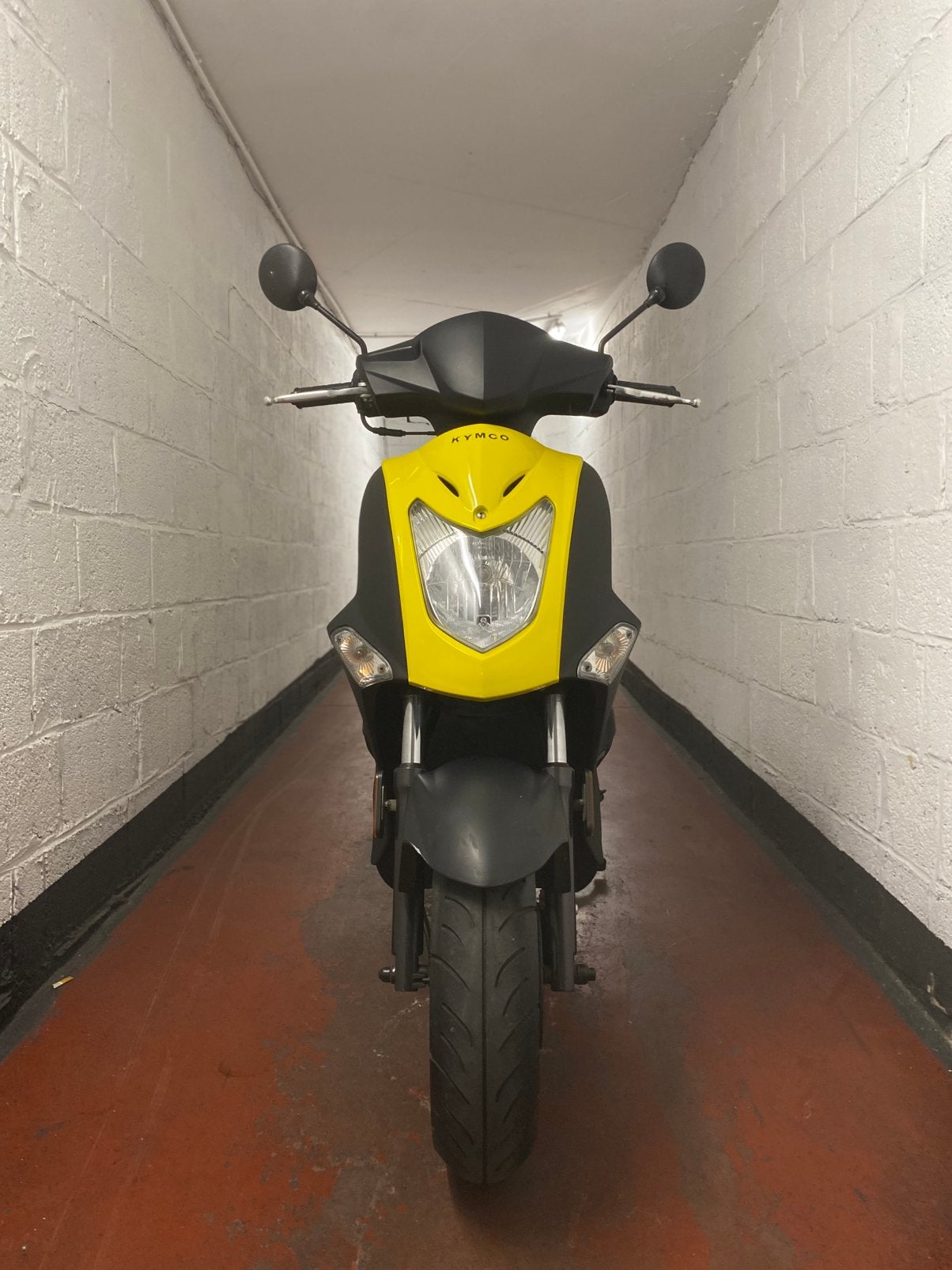 Kymco Agility A klasse – 5 000 km – Zo goed als nieuw, Fietsen en Brommers, Ophalen, Zo goed als nieuw