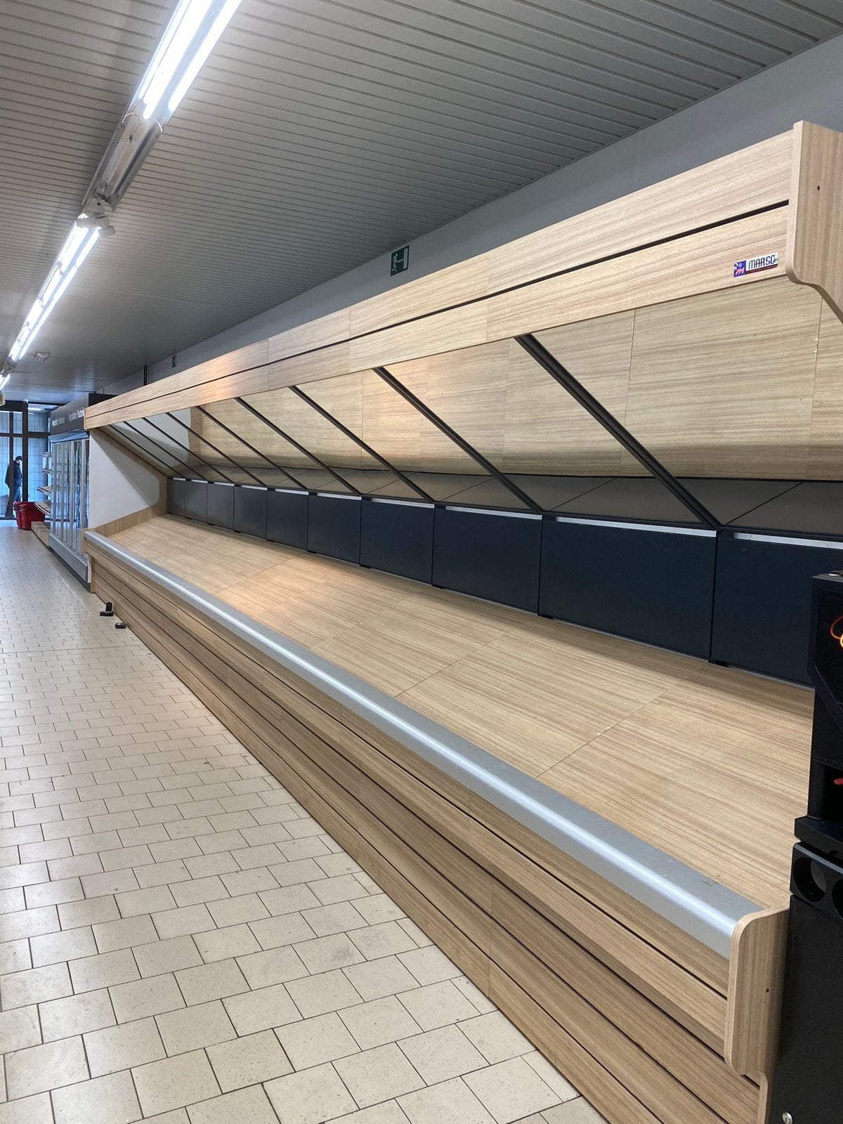 Groente- en fruitstelling supermarkt, Enlèvement