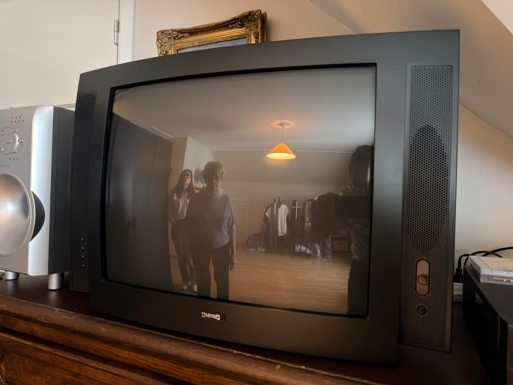 Vintage Magnum CRT Televisie – Retro Gaming TV – Nieuwstaat, Audio, Tv en Foto, Ophalen, Zo goed als nieuw