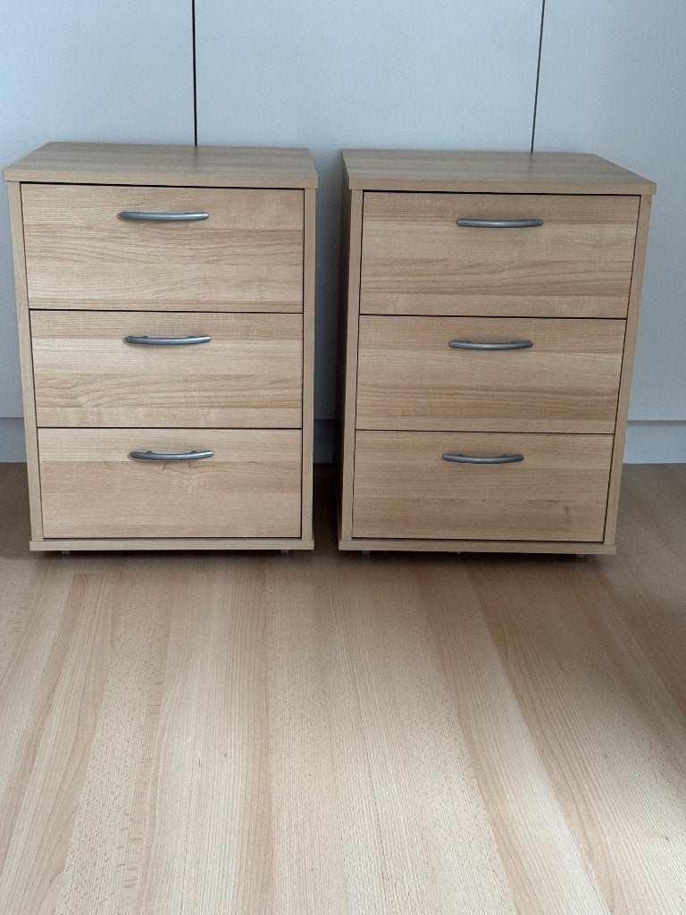 Deux tables de nuit, Comme neuf, Moins de 45 cm, Enlèvement, 55 à 70 cm