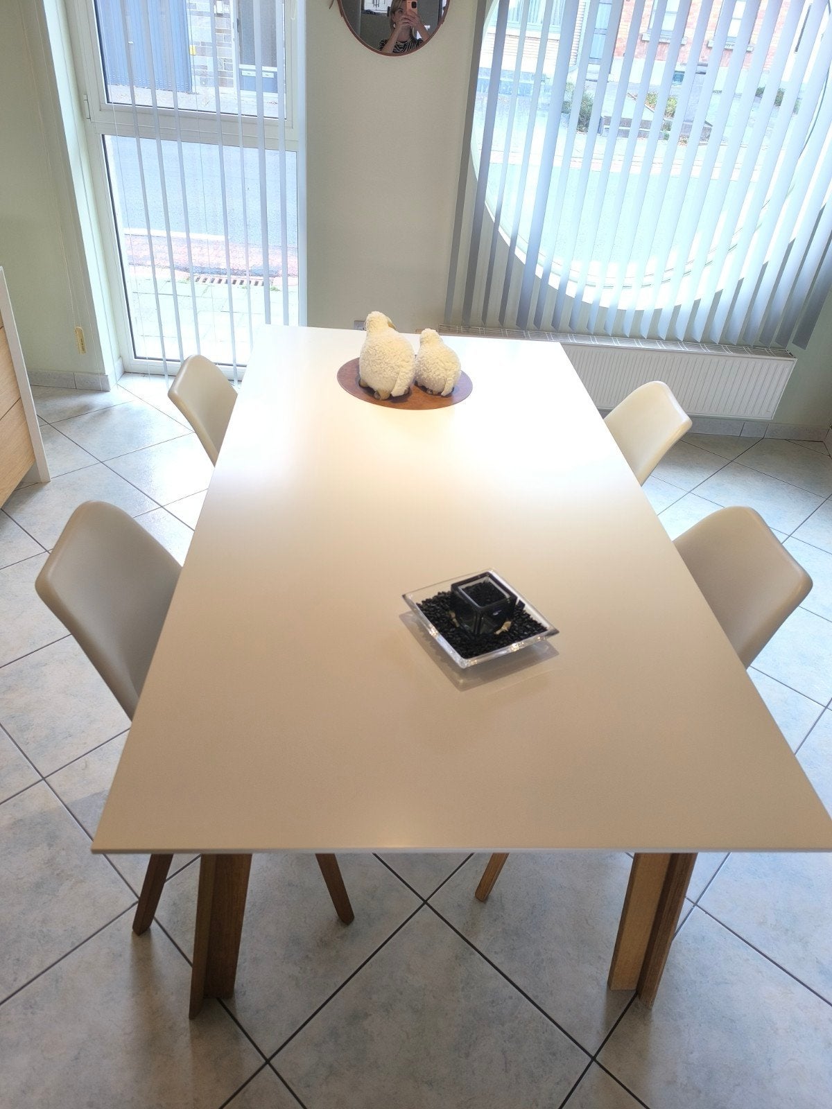 Eettafel en 4 stoelen, Antiek en Kunst, Ophalen