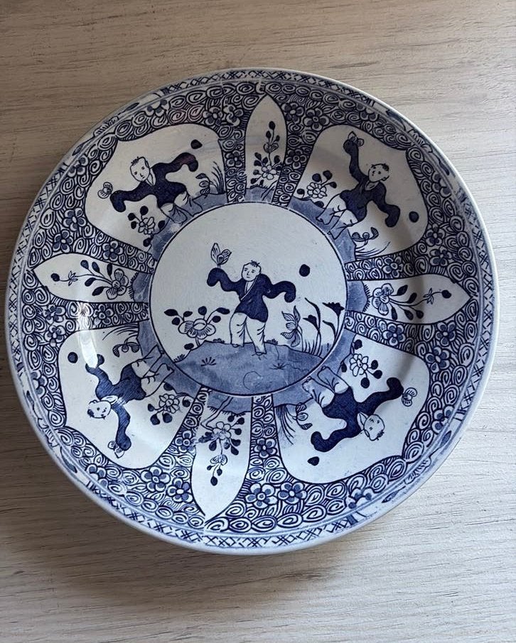 Blauw-wit porseleinen wandbord met "Zotjes"  diam.22,5 cm, Antiek en Kunst, Ophalen of Verzenden