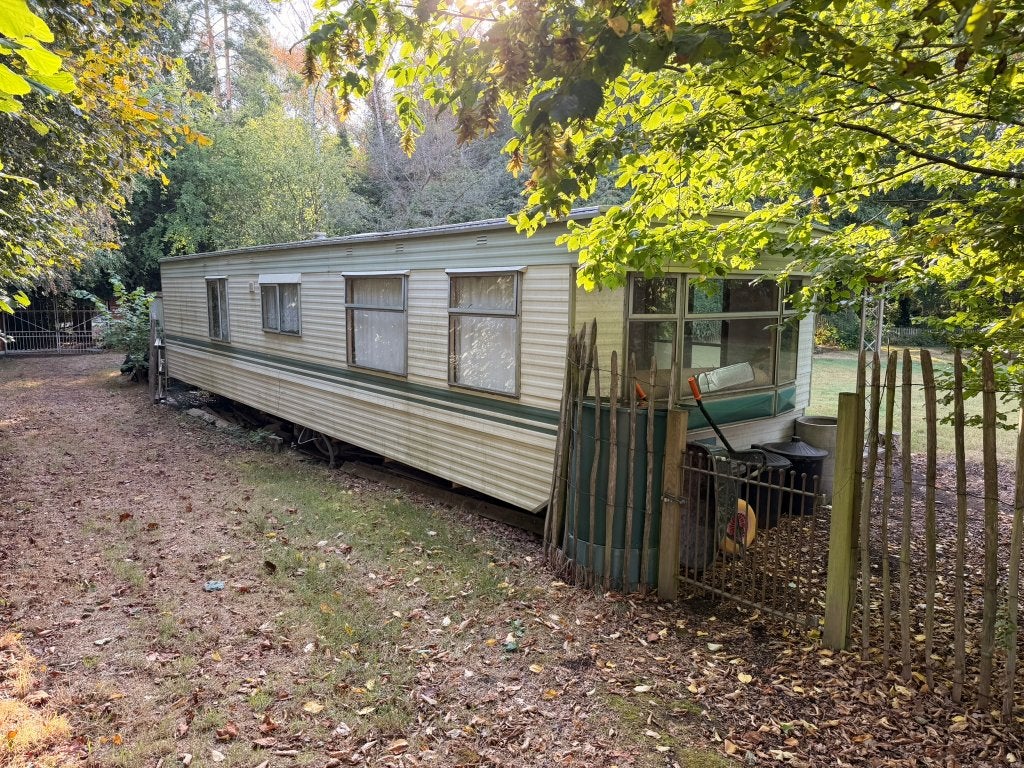 Staan Caravan gratis af te halen in tessenderlo, Caravanes & Camping, Particulier, Jusqu'à 2