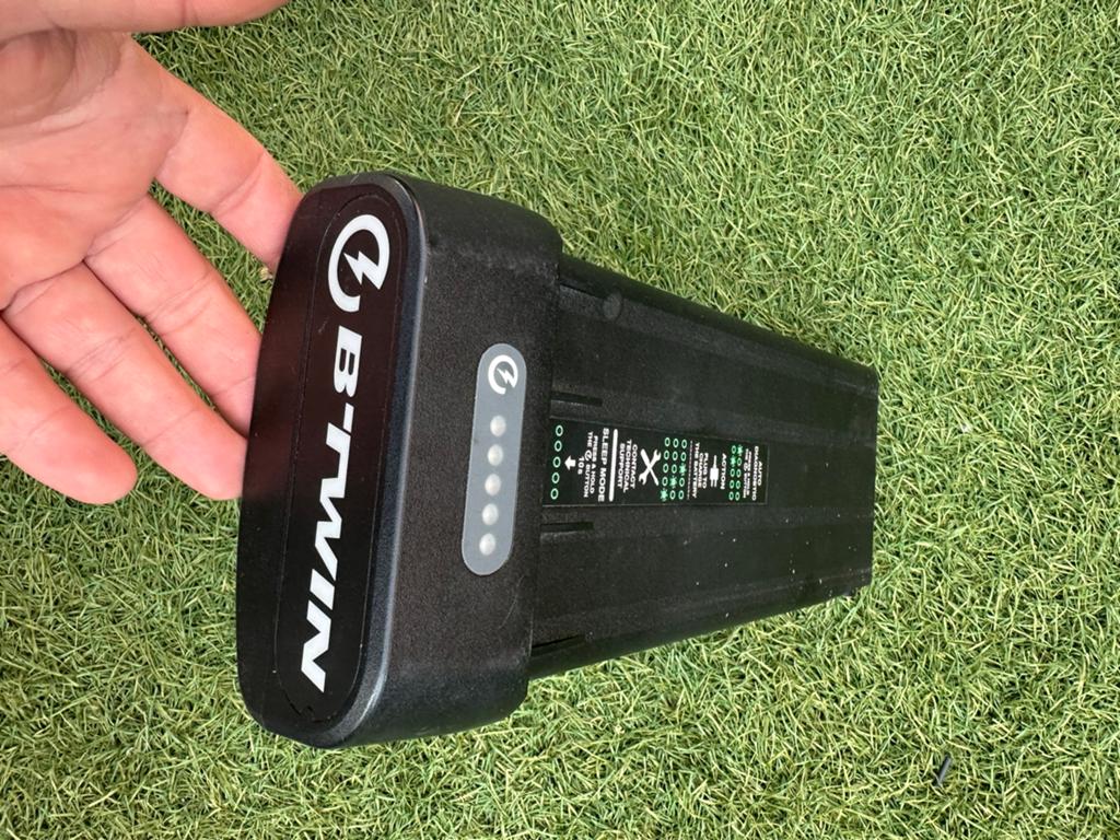 Batterij btwin 24 v 10 ah, Ophalen, Zo goed als nieuw