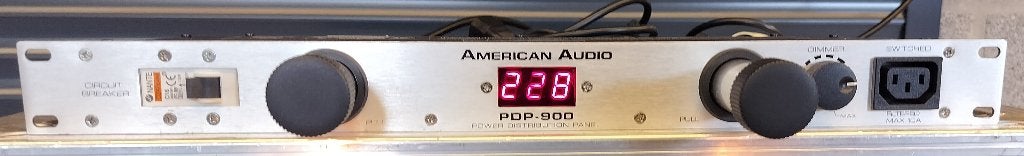 Stroomverdeler 16A racklight met dimmer en voltmeter, Audio, Tv en Foto, Professionele apparaten, Ophalen of Verzenden, Gebruikt