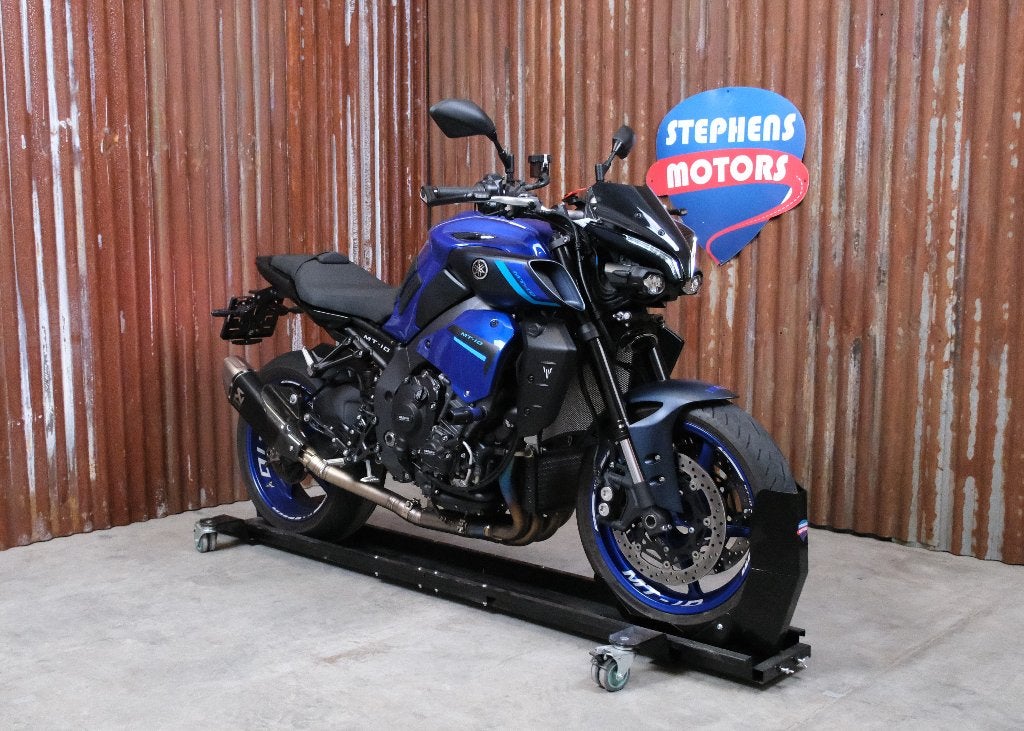 Yamaha MT 10 Akrapovic, Occasion, 4 cilinders, Motorrijbewijs A, Bedrijf