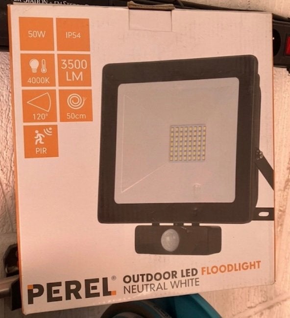 PROJECTEUR LED AVEC DETECTEUR DE MOUVEMENTS, Enlèvement, Comme neuf
