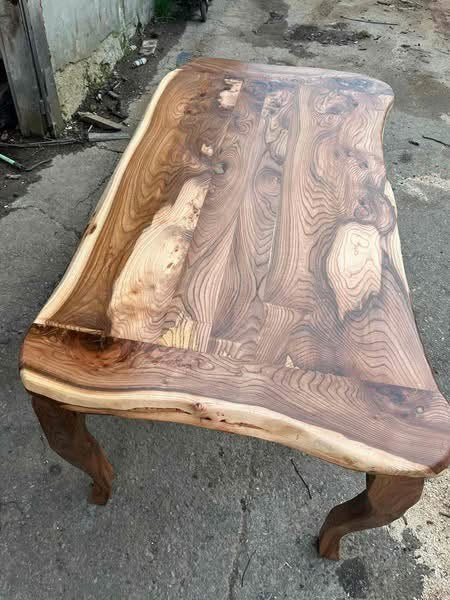 Tafel op maat van verschillende soorten hout, Enlèvement