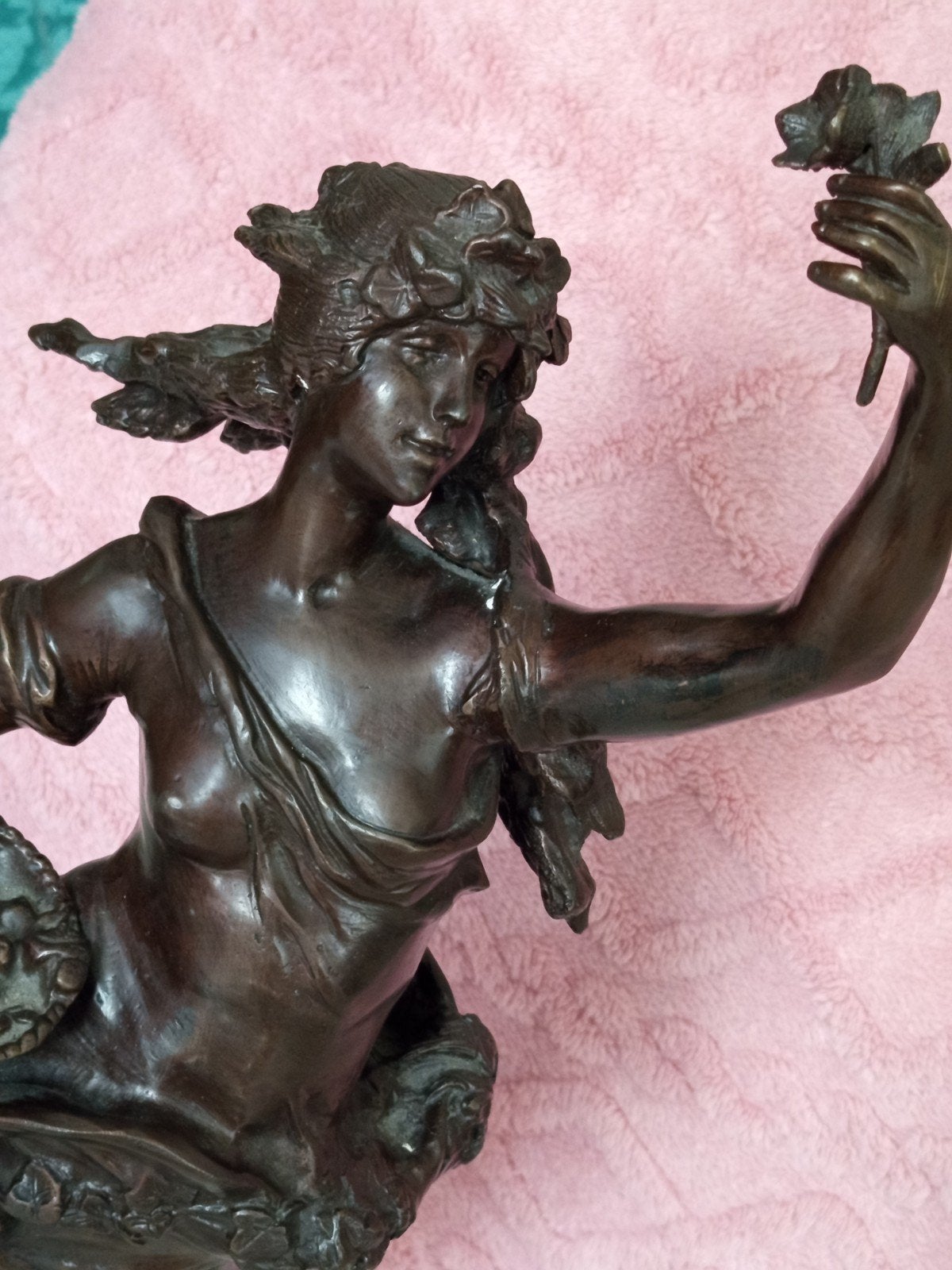 74 cm. Bronzen beeld op marmeren voet., Antiek en Kunst, Ophalen