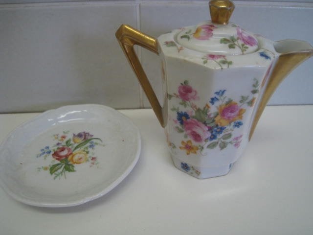 Limoges melkkan en bordje, maten melkkan 11 x 6,5cm., Antiek en Kunst, Ophalen
