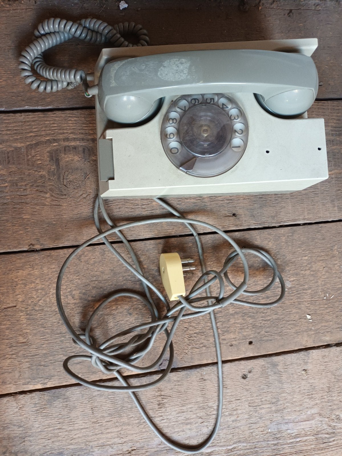 Oude telefoon, Ophalen