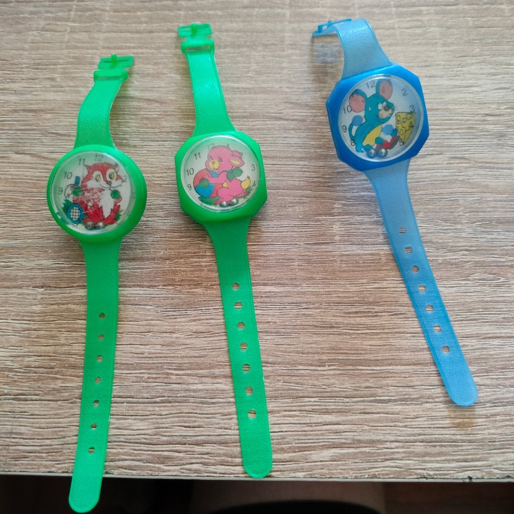 Gratis plastieken horloges, Bijoux, Sacs & Beauté, Montres | Enfants, Enlèvement ou Envoi, Neuf, Garçon ou Fille