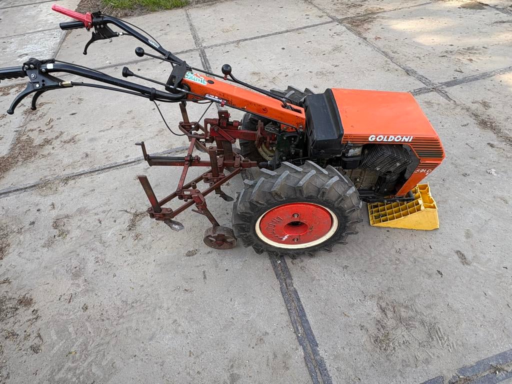 Motoculteur goldoni diesel, Tuin en Terras, Hand-tuingereedschap, Ophalen, Zo goed als nieuw