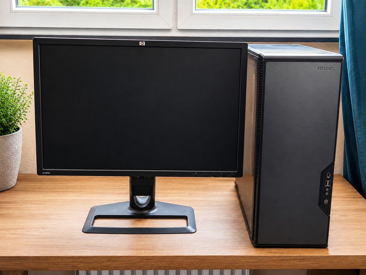 HP Workstation in Antec ATX-behuizing + HP ZR24w 24" Monitor, Ophalen, 8 GB