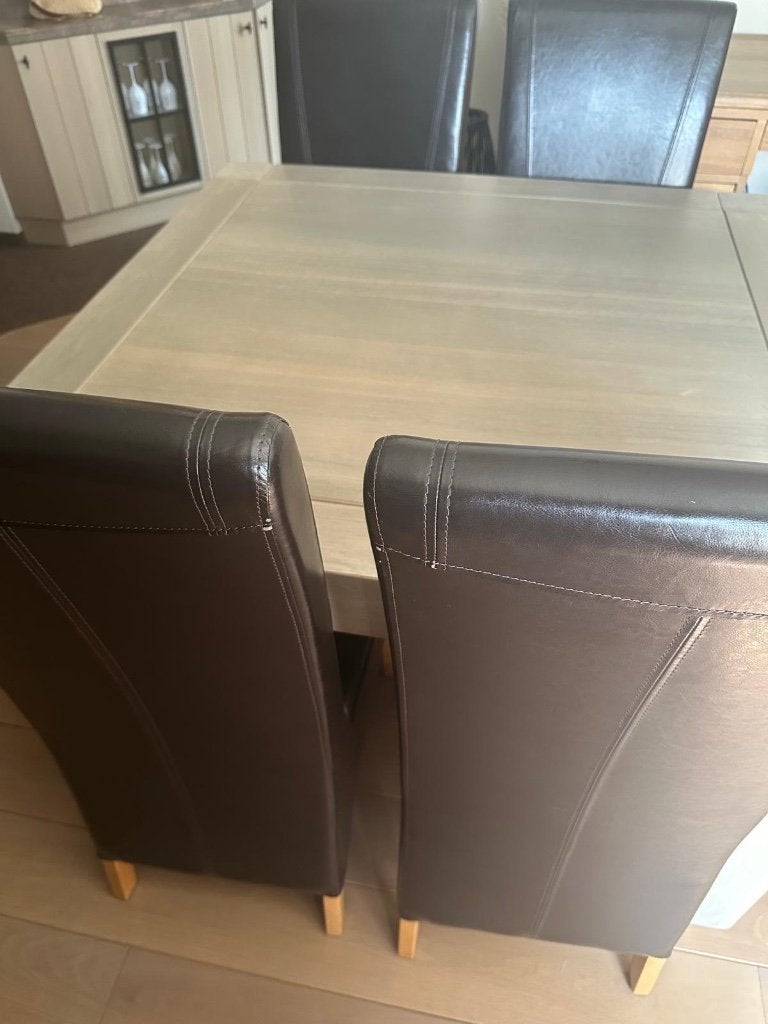 Eiken tafel met stoelen, 100 à 150 cm, Quatre personnes, 100 à 150 cm, Enlèvement