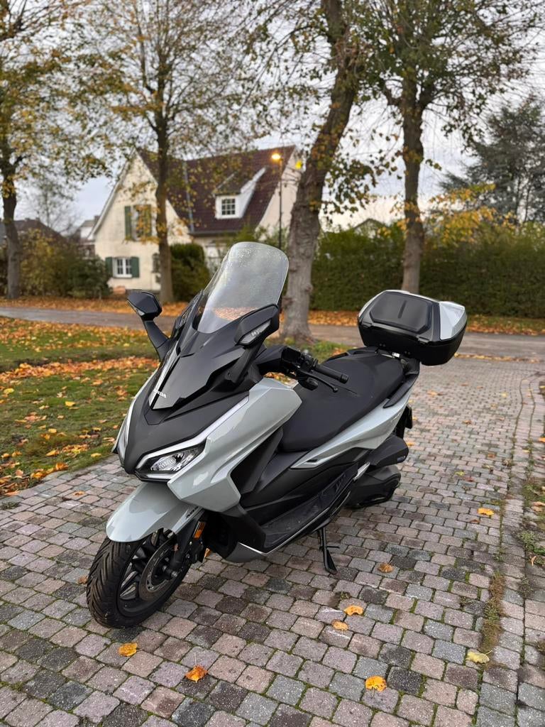 Honda Forza 350, Motoren, 330 cc, Particulier, LED Verlichting, 12 t/m 35 kW